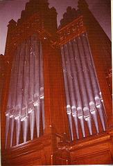 CATHEDRALE D ORAN LES ORGUES LE BUFFET GAUCHE ET LE TUYAU DU GRAND ORGUE